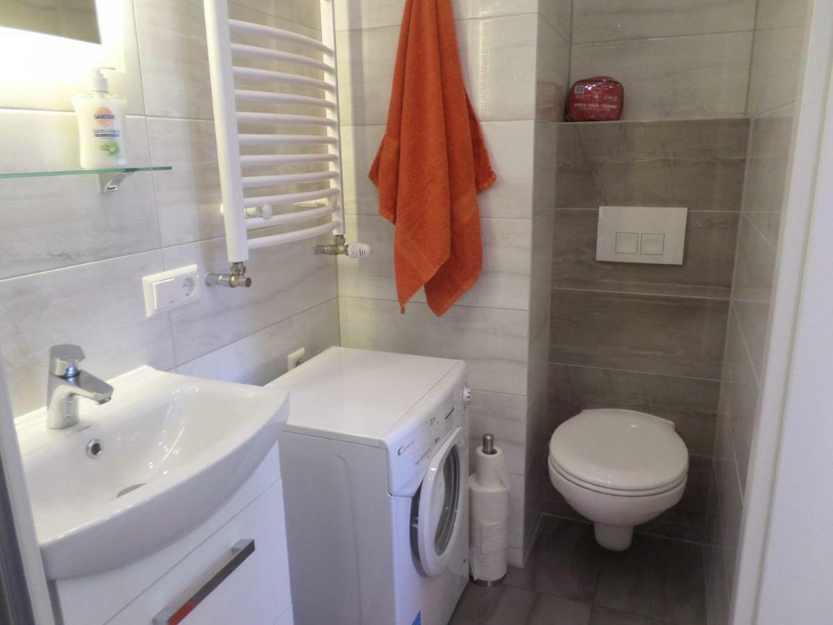 1 Zi. Apartment Naehe Flughafen/Messe Stuttgart 24H Waldenbuch 外观 照片
