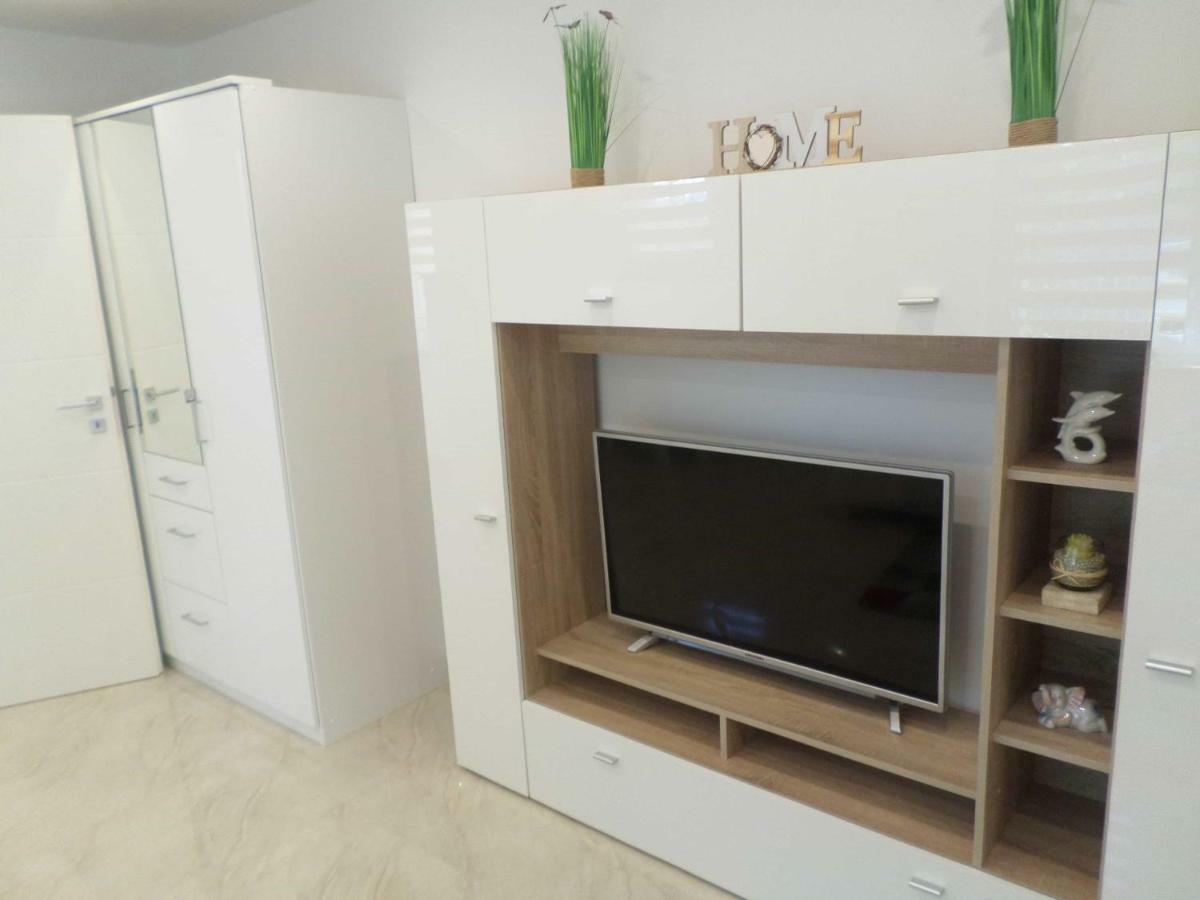 1 Zi. Apartment Naehe Flughafen/Messe Stuttgart 24H Waldenbuch 外观 照片